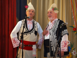 ...добри гости, колееедари...