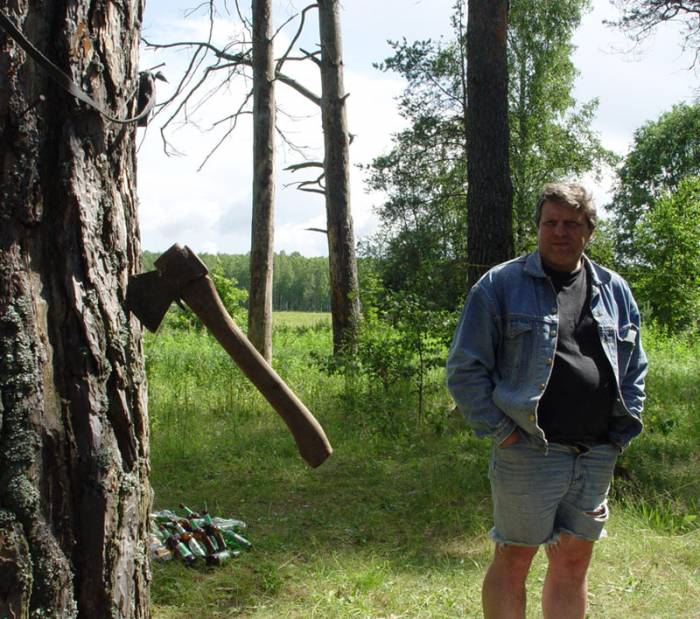 в раздумье