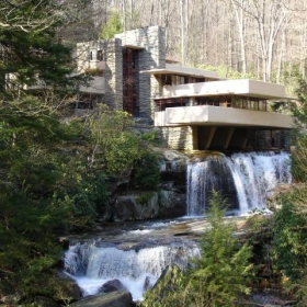 Falling Water - Frank Lloyd Wright