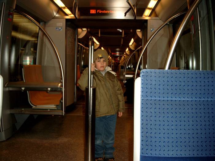 В метрото