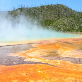 Grand Prismatic Pool,Yellowstone NP-отблизо