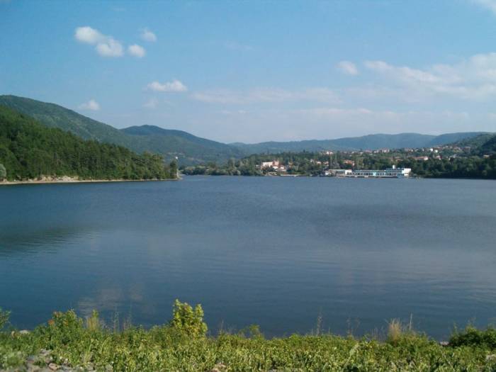 езеро
