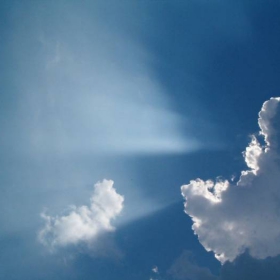 Sunlight shining through clouds (2)