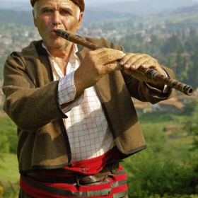 ... и българско