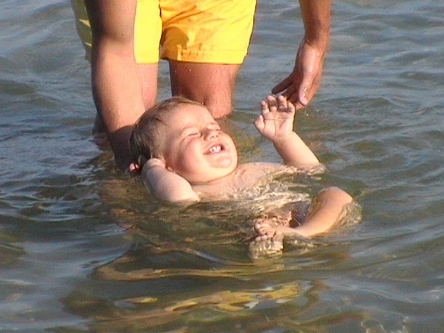 на море