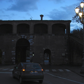 Lucca, Porta San Pietro 1