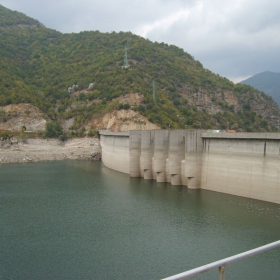 Стената