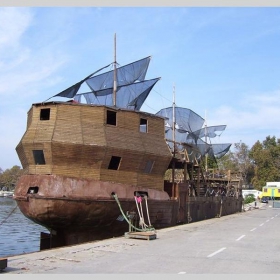 port Pomorie,starata fregata.