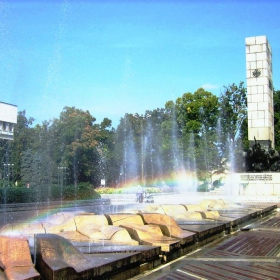 Дъга във фонтана