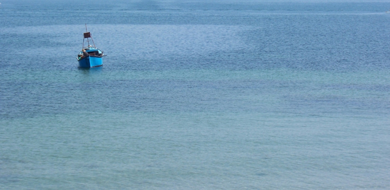 Човекът, лодката и морето