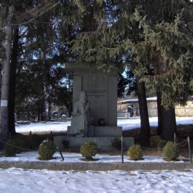 Гробът на Дебелянов, Копривщица