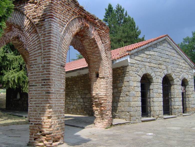 Казанлъшката гробница, 1