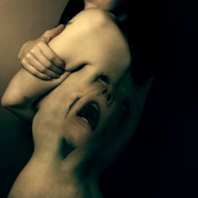 Estrange