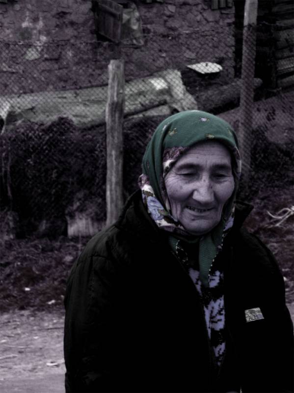 Usmihnata baba v s.Sveta petka..2