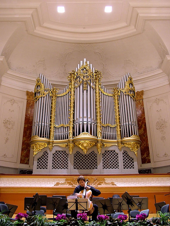 .. v  Gradinite   na   Muzikata ..