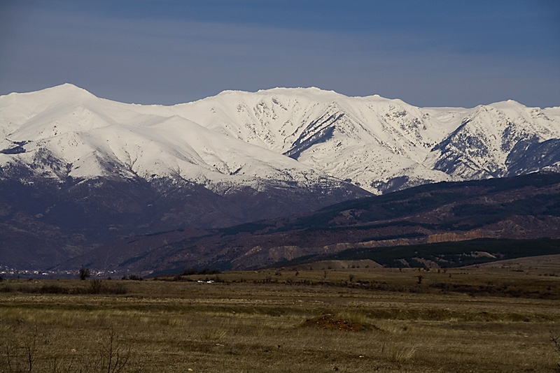 Високи, сини планини