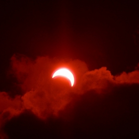 Слънчево затъмнение