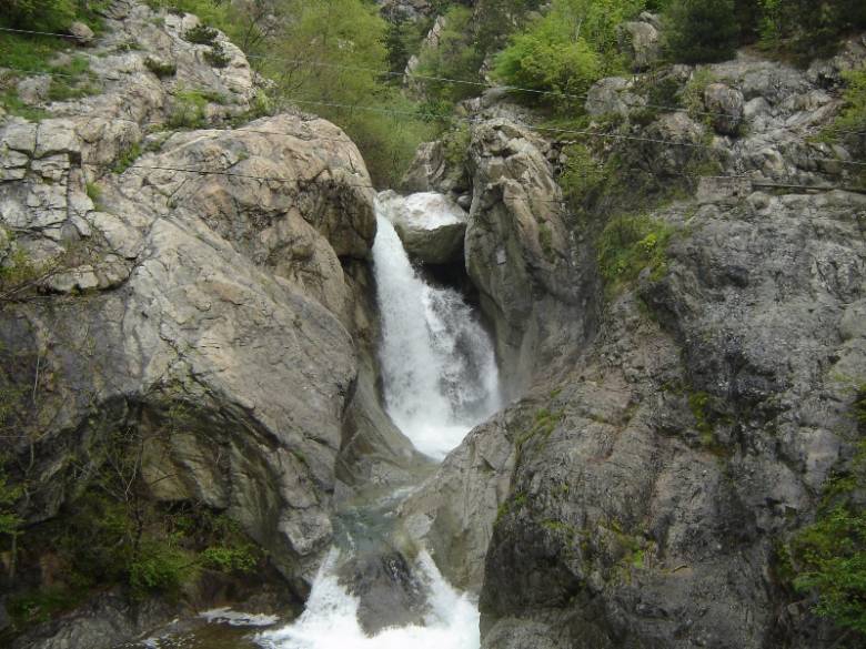 водопад