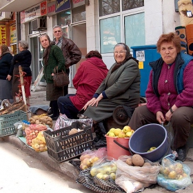 Кой разбира, тук се спира