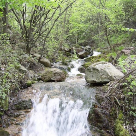 малък водопад