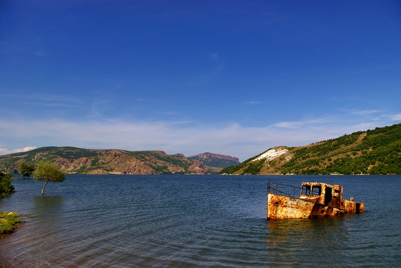Lago de Кърджали - лодката на Роко