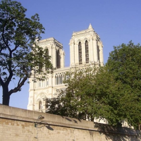 Notre Dame, погледната от Сена