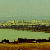 Градът -  Х І