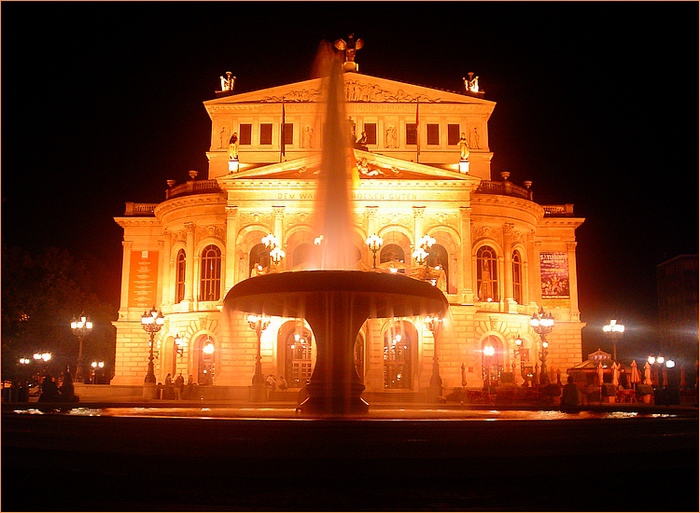 Alte Oper by night