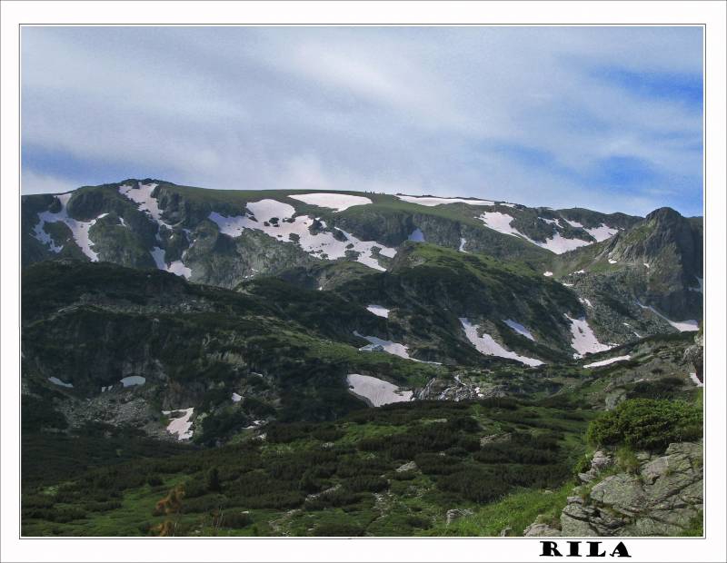 Рила /малките точици горе са хора/