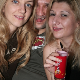 Гафа Ин Найс екшън :-)))))))))))))