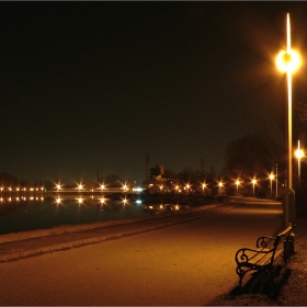 Lights in the water 2