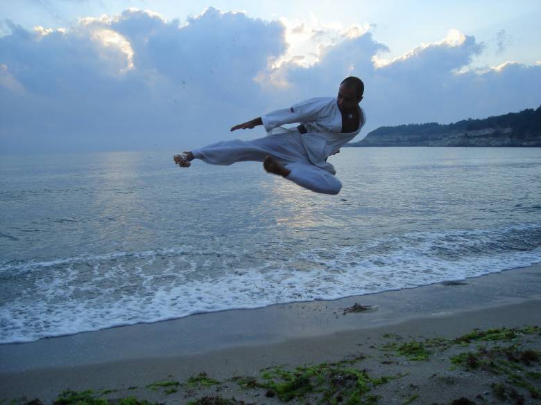 Kick