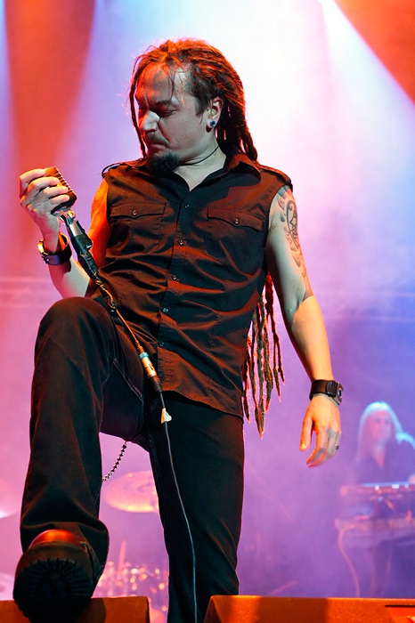 Tomi Joutsen от Amorphis - Live in Sofia, 03 Nov 2007