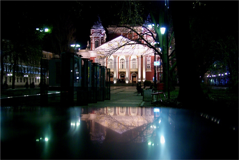 Sofia by night (2)