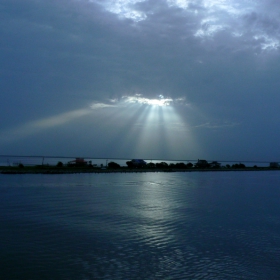 лъч светлина