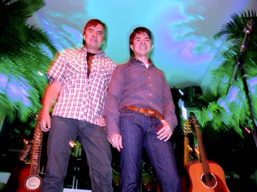 CH & X  - Singers