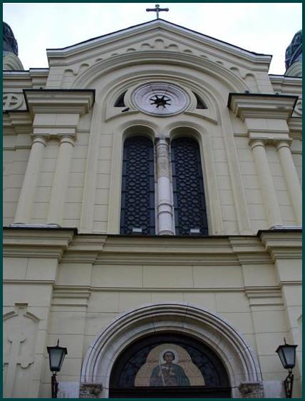 Входът на Катедрален храм 