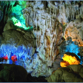 Hoa Cuong Cave - 1