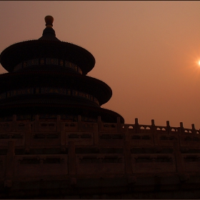 ..Temple of heaven - in the smoglight...