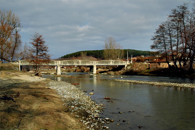 Мостът при село Поибрене