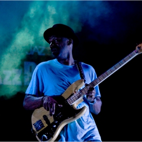 MARCUS MILLER - 12