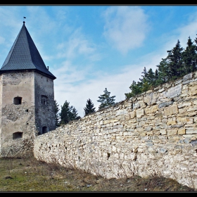 Кула от крепостта в Кривче, Украйна