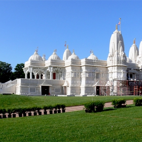 Shri Swaminarayan Mandir-почти готов