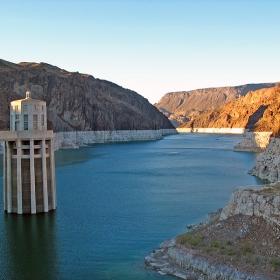 Hoover Dam (color)