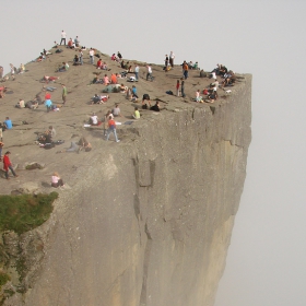 Preikestolen в нормалното си състояние