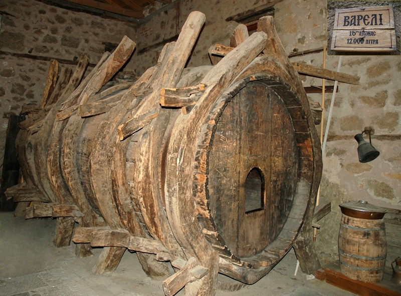 Малка бъчвичка-12000 литра!