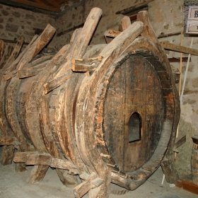 Малка бъчвичка-12000 литра!