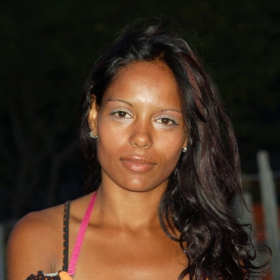 Edna krasiva ziganka