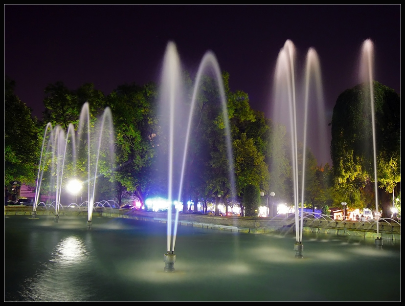 ... just another city night ...