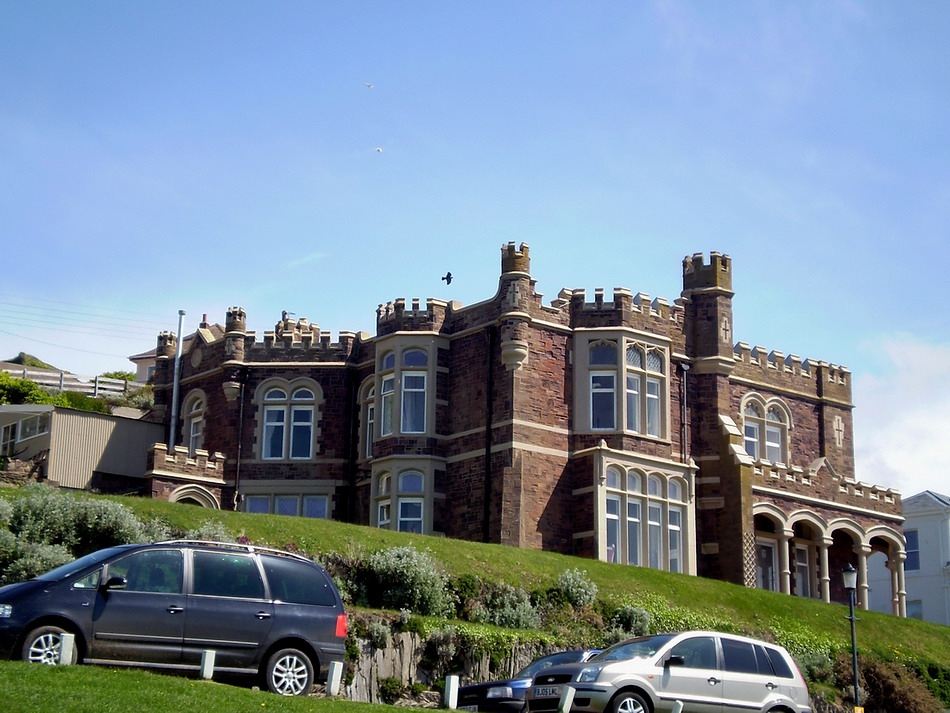 Castle Hotel
